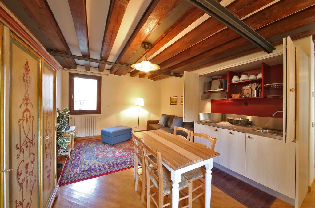 Apartament Inside Palazzo Foscarini Wenecja