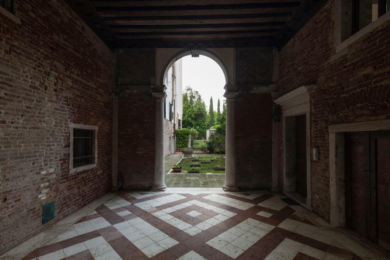 Inside Palazzo Foscarini Apartament Wenecja
